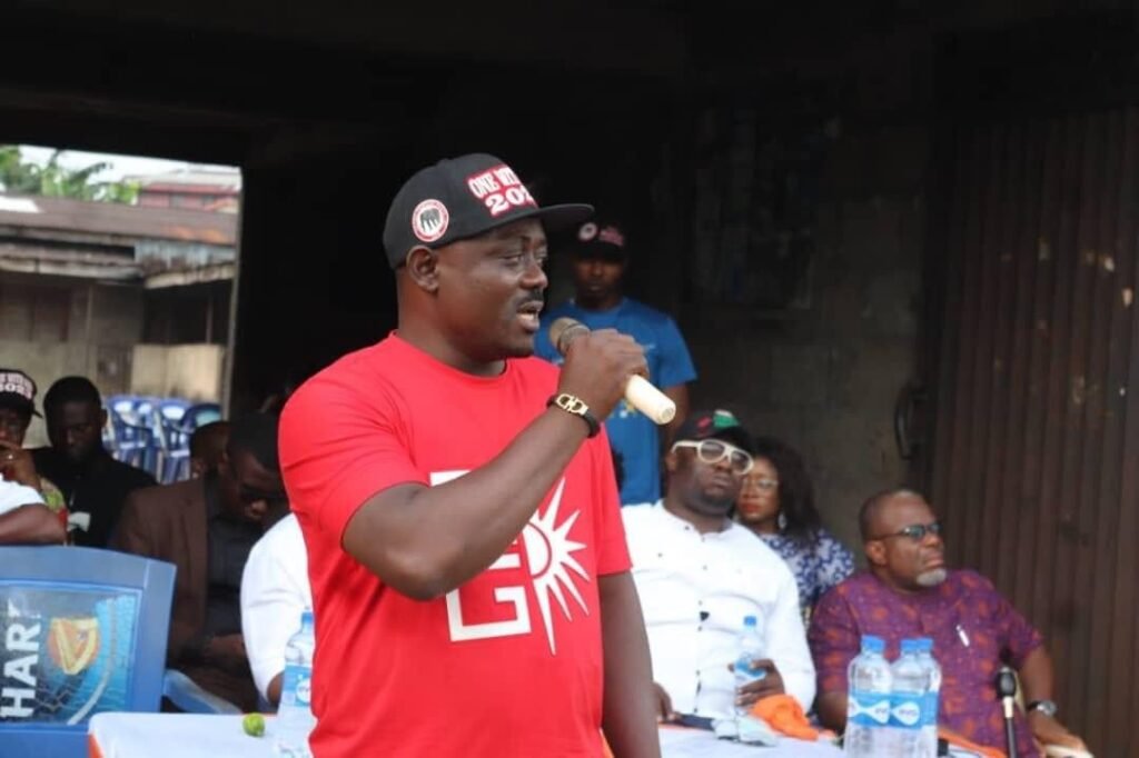Chief Mascot Vows To End Heavy Tax Burden On Petty Traders, Simplify Tax Collection 7 IMG WA