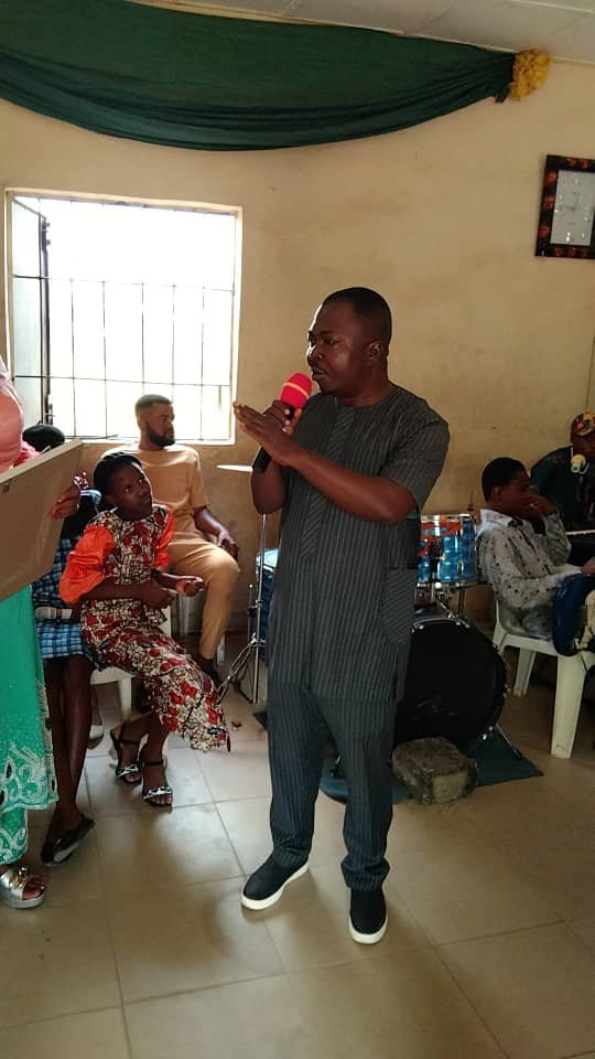 PCN, Umuahia Honors Ebin Kalu with 'Beacon Of Encouragement' Award. 7 IMG WA